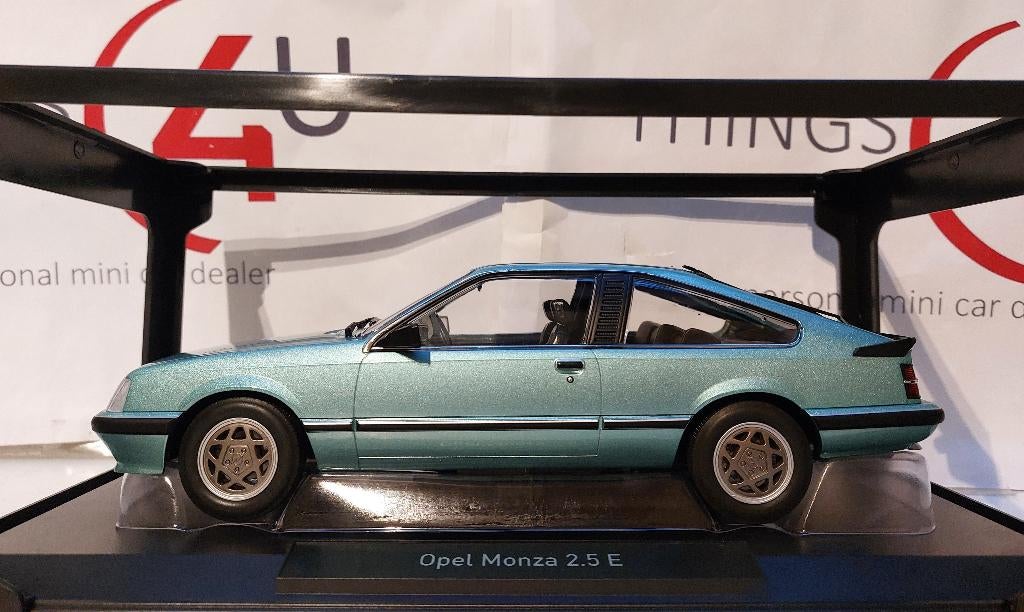 Norev 1:18 Opel Monza 2.5E 1983 groen metallic nieuw, Ophalen of Verzenden, Nieuw, Auto, Norev
