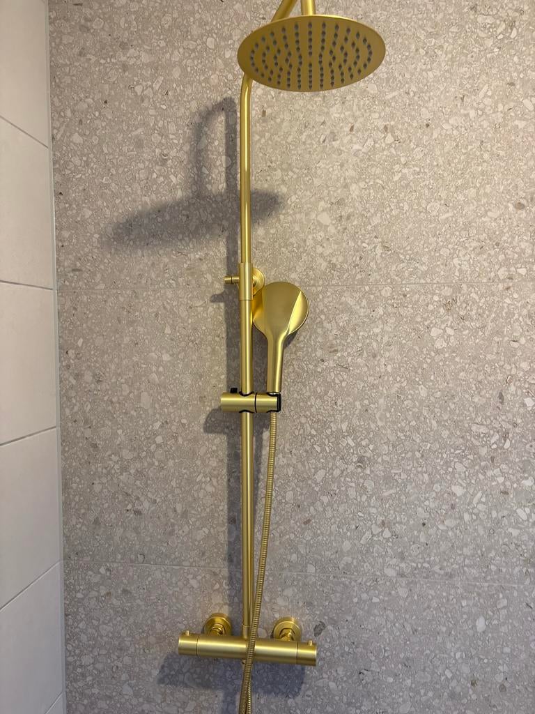 French Days 2026 : ESSEBAGNO Big Pro mitigeur évier à douchette or pas cher