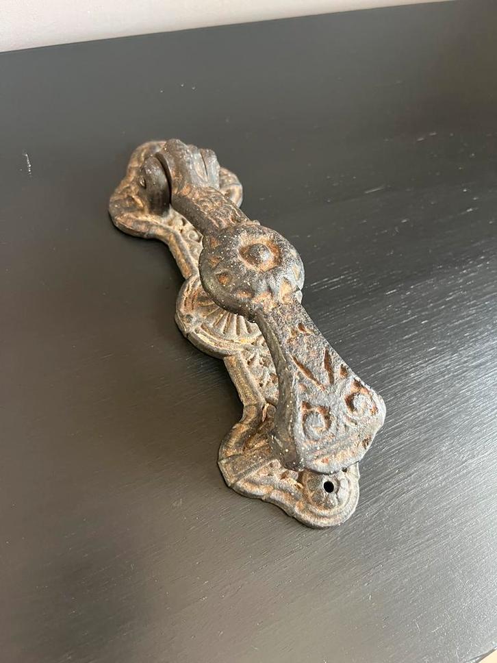 Antieke Gietijzeren Deurklopper Neogotisch, Antiek en Kunst, Antiek | Woonaccessoires, Ophalen of Verzenden