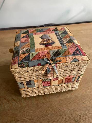 Gave vintage Holly Hobby naaimand beschikbaar voor biedingen