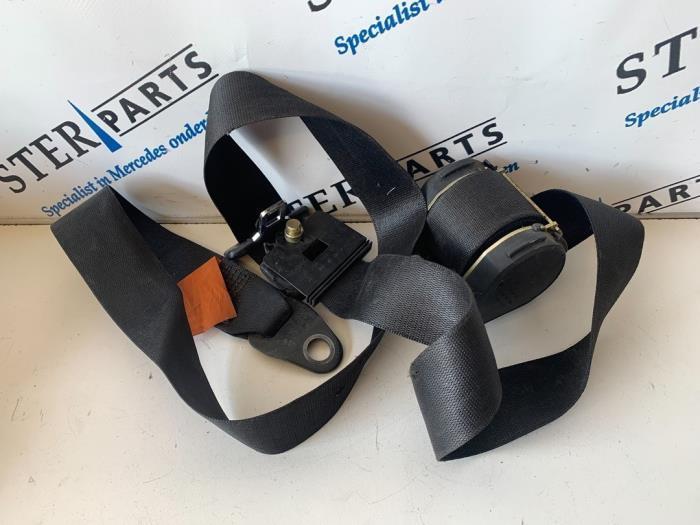 Veiligheidsgordel rechts-voor van een Mercedes Vito, Auto-onderdelen, Interieur en Bekleding, Mercedes-Benz, Gebruikt, 3 maanden garantie