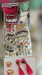 Lot antieke en vintage sieraden+5 sierad. kisten  in 1 koop, Verzenden, Overige materialen, Overige typen
