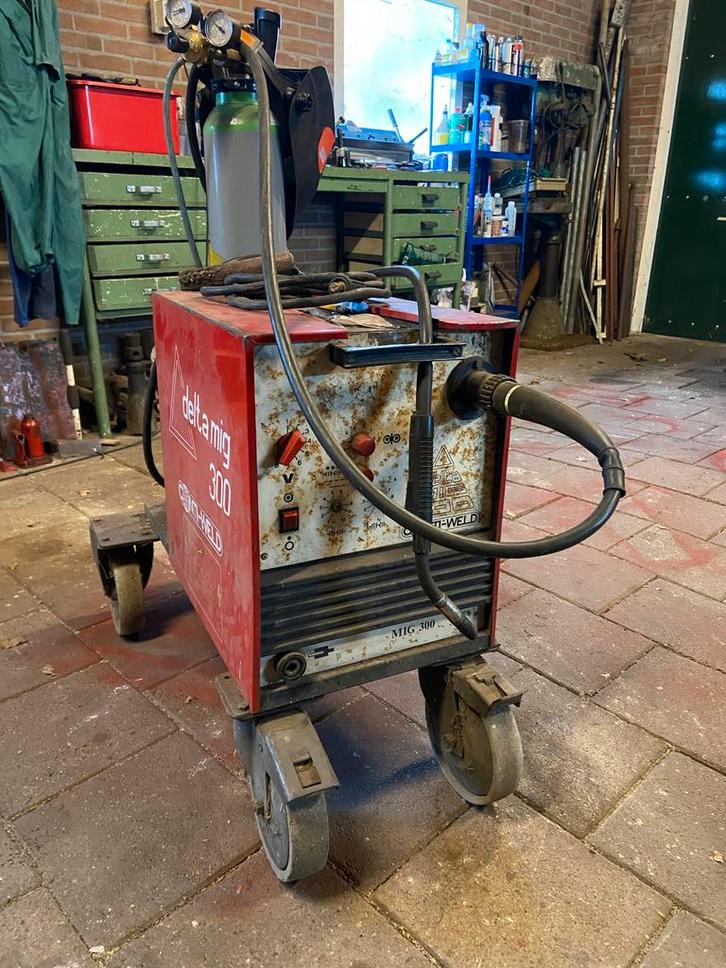 MOET WEG! Contiweld 300A MIG Lasapparaat, Zakelijke goederen, Machines en Bouw | Lastechniek, Ophalen