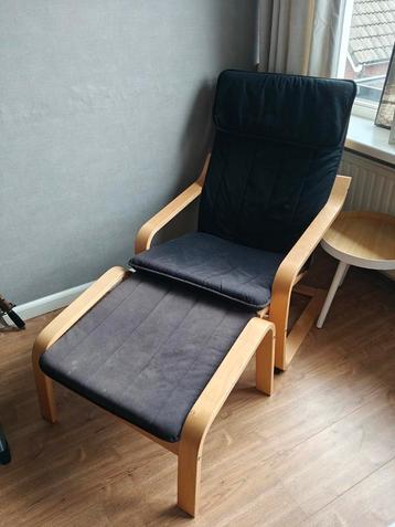 Ikea Poang fauteuil met hocker beschikbaar voor biedingen