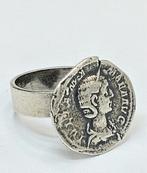 Zilveren Romeinse Munt Ring, Sieraden, Tassen en Uiterlijk, Antieke sieraden, Zilver, Verzenden