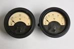 2 grote volt meters in ander bereik vintage meters, Antiek en Kunst, Antiek | Gereedschap en Instrumenten, Ophalen of Verzenden