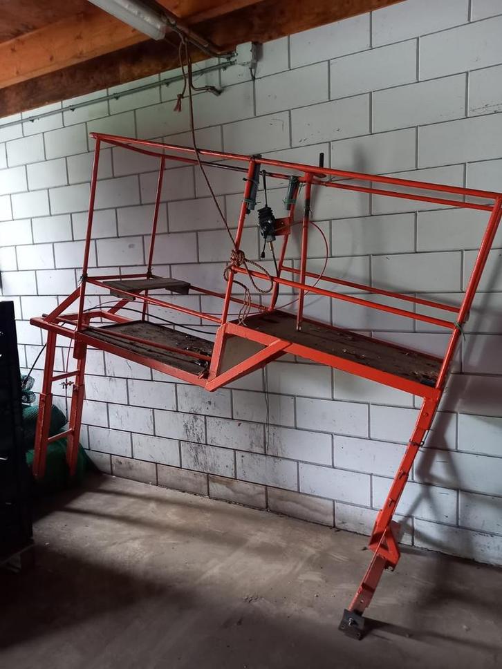 Hoogwerker Kubota tuintrekker - Boomkwekerij, Doe-het-zelf en Verbouw, Steigers, Gebruikt, Overige typen, 2 tot 5 meter, Ophalen