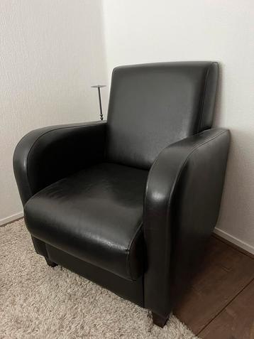 Klassieke Fauteuil goede staat, ophalen beschikbaar voor biedingen