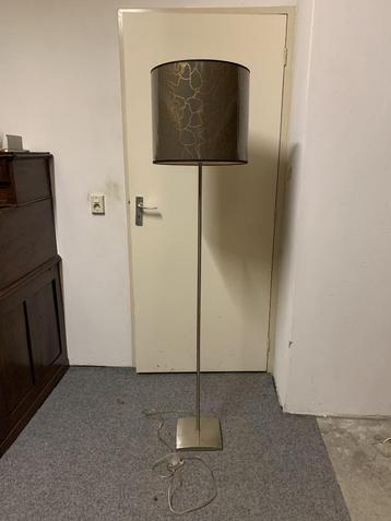 Stijlvolle staande lamp met bloemenmotief - brons/goud beschikbaar voor biedingen