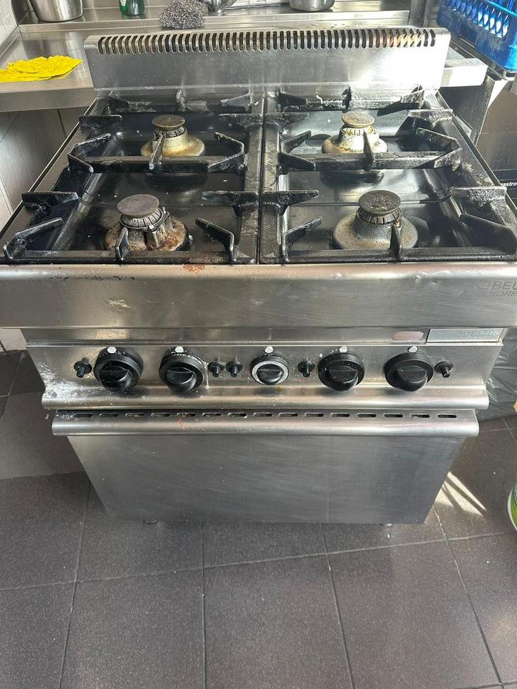 Professioneel 4-pits gasfornuis met oven – Modular – Horeca, Witgoed en Apparatuur, Fornuizen, Zo goed als nieuw, Vrijstaand, Gas