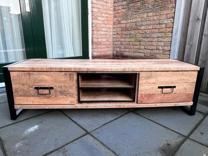 Mango hout tv meubel, Huis en Inrichting, Kasten | Televisiemeubels, Zo goed als nieuw, Minder dan 100 cm, 150 tot 200 cm, 25 tot 50 cm