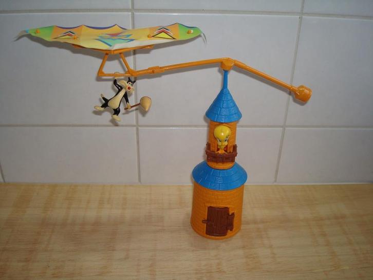 TWEETY EN SILVERSTER FERRERO, Verzamelen, Verrassingseieren, Ophalen of Verzenden