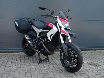 DUCATI HYPERSTRADA 821 2014 weinig km Termignoni hypermotard beschikbaar voor biedingen