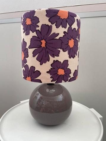 Prachtige vintage lampenkap/ lampemvoet met bloemen! Nieuw beschikbaar voor biedingen