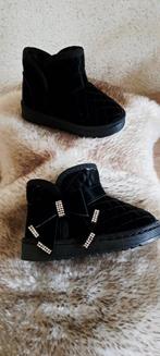 Meiden uggs Beide maat 23, Kinderen en Baby's, Ophalen of Verzenden, Nieuw, Meisje, Schoentjes