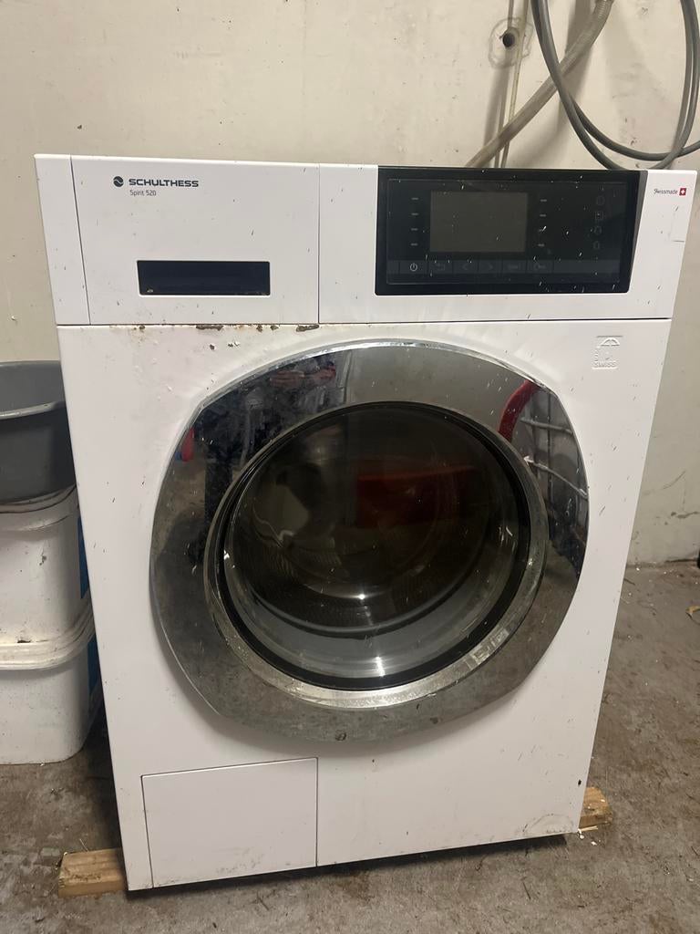 Schulthess Spirit 520 Wasmachine - Voorlader, Ophalen, 1200 tot 1600 toeren, Gebruikt, 4 tot 6 kg