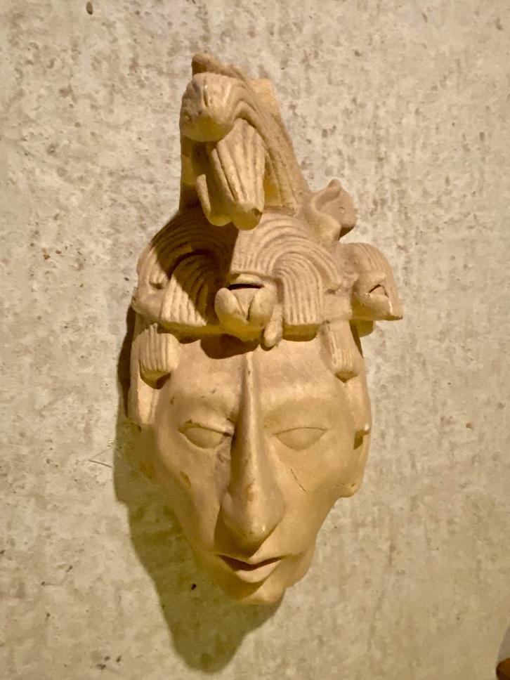 Prachtige Mexicaanse replica Maya sculptuur jonge krijger, Antiek en Kunst, Kunst | Beelden en Houtsnijwerken, Ophalen of Verzenden