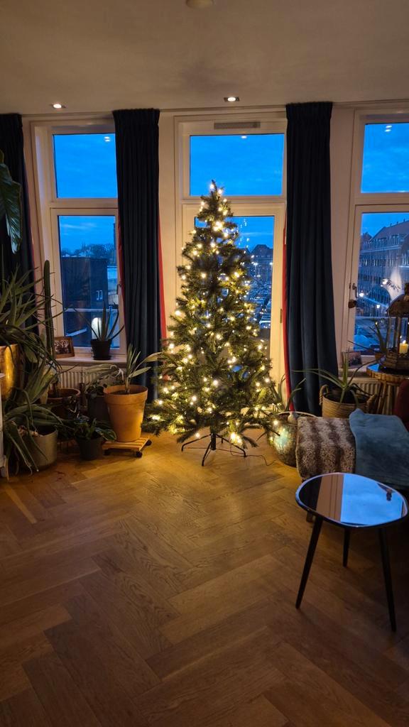 Kunstkerstboom met lampjes. Black box kodiak, Diversen, Kerst, Ophalen