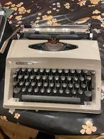 Retro typemachine zo goed als nieuw of zelfs nieuw, Ophalen, Zo goed als nieuw