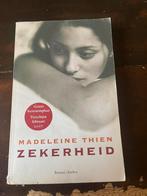 Madeline Thien - Zekerheid, Ophalen of Verzenden, Gelezen, Madeline Thien, Nederland