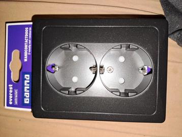 Gamma Everest Wandcontactdoos antraciet nieuw beschikbaar voor biedingen