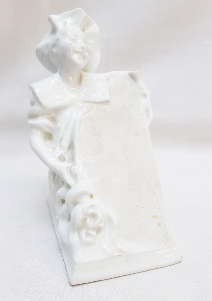 MENU porselein figuur kok - Van Hove., Antiek en Kunst, Antiek | Porselein, Ophalen of Verzenden