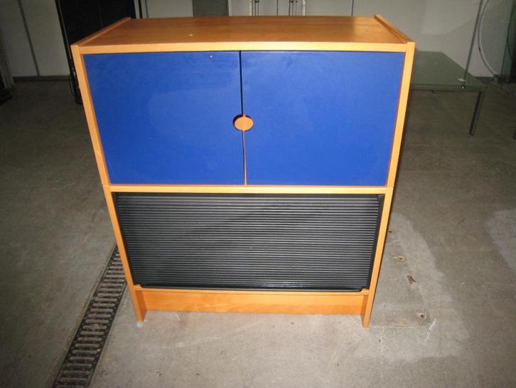 Modern kastje met rolluik en deurtjes, Huis en Inrichting, Kasten | Overige, Gebruikt