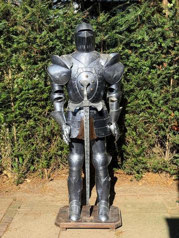 Harnas 16-de eeuw Italië beschikbaar voor biedingen