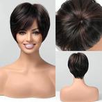 SALE Pixie pruik kort steil donkerbruin haar in laagjes, Sieraden, Tassen en Uiterlijk, Uiterlijk | Haarverzorging, Verzenden