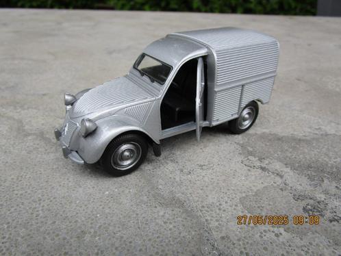 Citroen 2cv AZU Besteleend, Hobby en Vrije tijd, Modelauto's | 1:32, Zo goed als nieuw, Auto, Overige merken, Ophalen of Verzenden