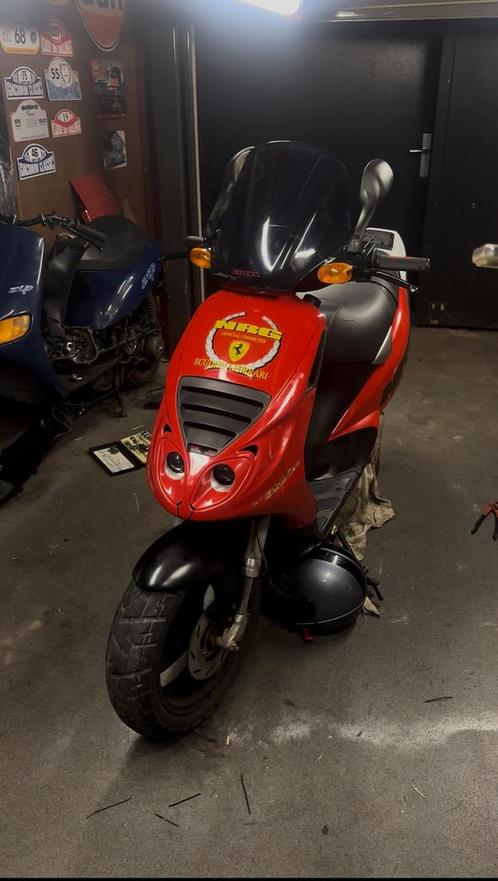 Piaggio nrg mc2 70cc, Fietsen en Brommers, Scooters | Piaggio, Zo goed als nieuw, NRG, Tweetakt, Ophalen