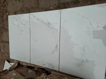 Tegels marmerlook 25 x 40 (0.8 mm dik) 12m2 beschikbaar voor biedingen