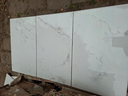 Tegels marmerlook 25 x 40 (0.8 mm dik) 12m2, Doe-het-zelf en Verbouw, Tegels, Nieuw, Wandtegels, Keramiek, 60 cm of meer, 60 cm of meer