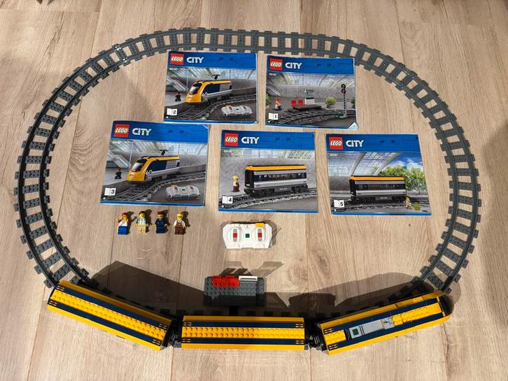 Lego City Trein 60197 - Compleet met Rails!, Kinderen en Baby's, Speelgoed | Duplo en Lego, Zo goed als nieuw, Lego, Complete set