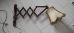 Vintage schaarlamp hout met beige kap, Huis en Inrichting, Lampen | Wandlampen, Ophalen of Verzenden, Gebruikt, Hout