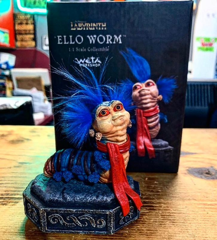 Labyrinth (1986 Movie) - Ello Worm Statue 1:1 Scale New!, Verzamelen, Film en Tv, Nieuw, Film, Beeldje, Replica of Model, Ophalen of Verzenden