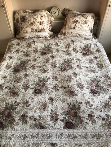 Bedsprei beddensprei 2x2 meter beschikbaar voor biedingen
