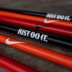 NIEUWE Nike Strength Barbells & Curl Bars – 20 kg & 10 kg, Ophalen of Verzenden, Nieuw, Benen, Halterstangen