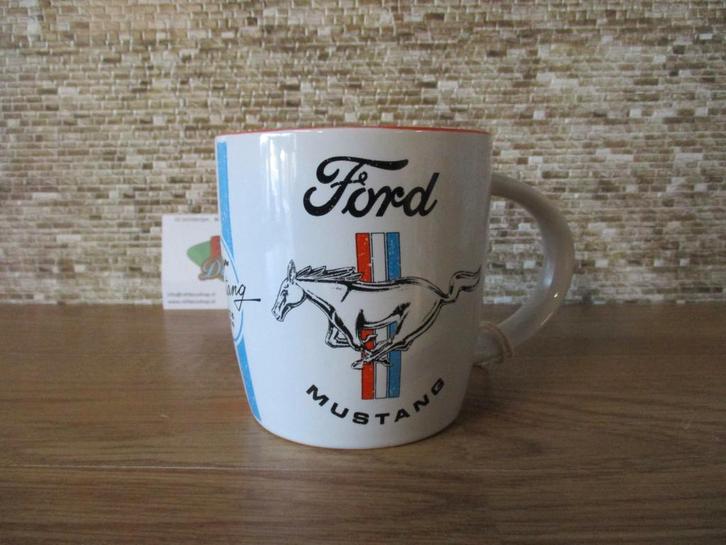 mok ford mustang inhoud 330 ml. licentie, Huis en Inrichting, Keuken | Servies, Nieuw, Kop(pen) en/of Schotel(s), Overige stijlen