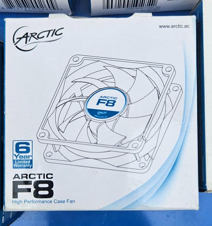 Computerfans / 21 stuks / deels met stekkers / 8 x 8 x 2,5, Computers en Software, Computerkoelers, Zo goed als nieuw, Luchtkoeling