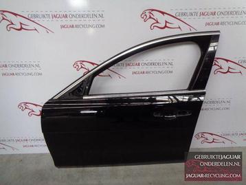 Deur links voor Jaguar XE zwart T4N2633 beschikbaar voor biedingen