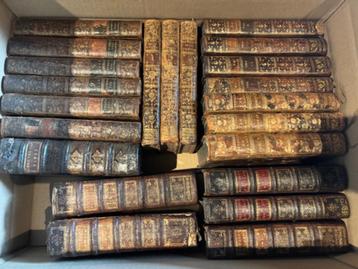 Antieke Decoratieve Boeken - 39 Antieke 18e-eeuwse Boeken beschikbaar voor biedingen