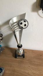 Voetbal Trofee - 6e Prijs 2015 prijzenbeker, Verzamelen, Sportartikelen en Voetbal, Ophalen of Verzenden, Gebruikt, Overige binnenlandse clubs