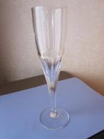 Prachtige heldere cristal d'arques model Pétales flute, Antiek en Kunst, Antiek | Glas en Kristal, Verzenden