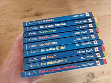Kippenvel diverse boeken beschikbaar voor biedingen