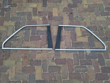 Bmw e30 2 deurs chrome lijsten achterruitjes beschikbaar voor biedingen