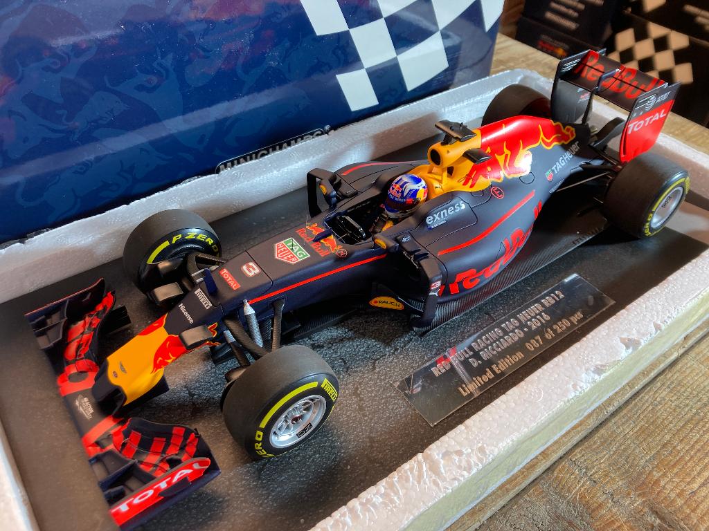 ✅ Daniël Ricciardo 1:18 RB12 2016 Minichamps Red Bull Racing, Verzamelen, Automerken, Motoren en Formule 1, Ophalen of Verzenden