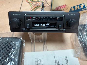Radio cassette speler,nieuw jaren ‘90 met speakers beschikbaar voor biedingen