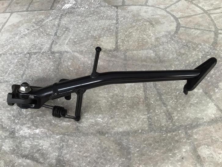 Originele nieuwe standaard voor een Suzuki GSX-750-r K8, Motoren, Onderdelen | Suzuki, Nieuw, Ophalen of Verzenden