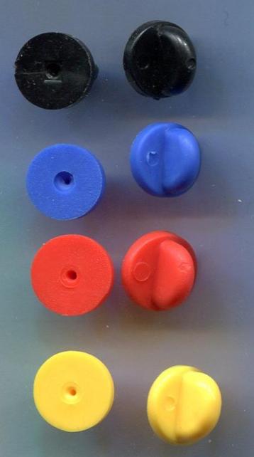 10 rood/geel/blauw en of zwart PIN sluitdopjes ( V_301 ) beschikbaar voor biedingen